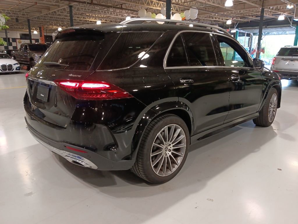 Used 2024 Mercedes-Benz GLE 450 4MATIC w/ AMG Line Exterior image 6