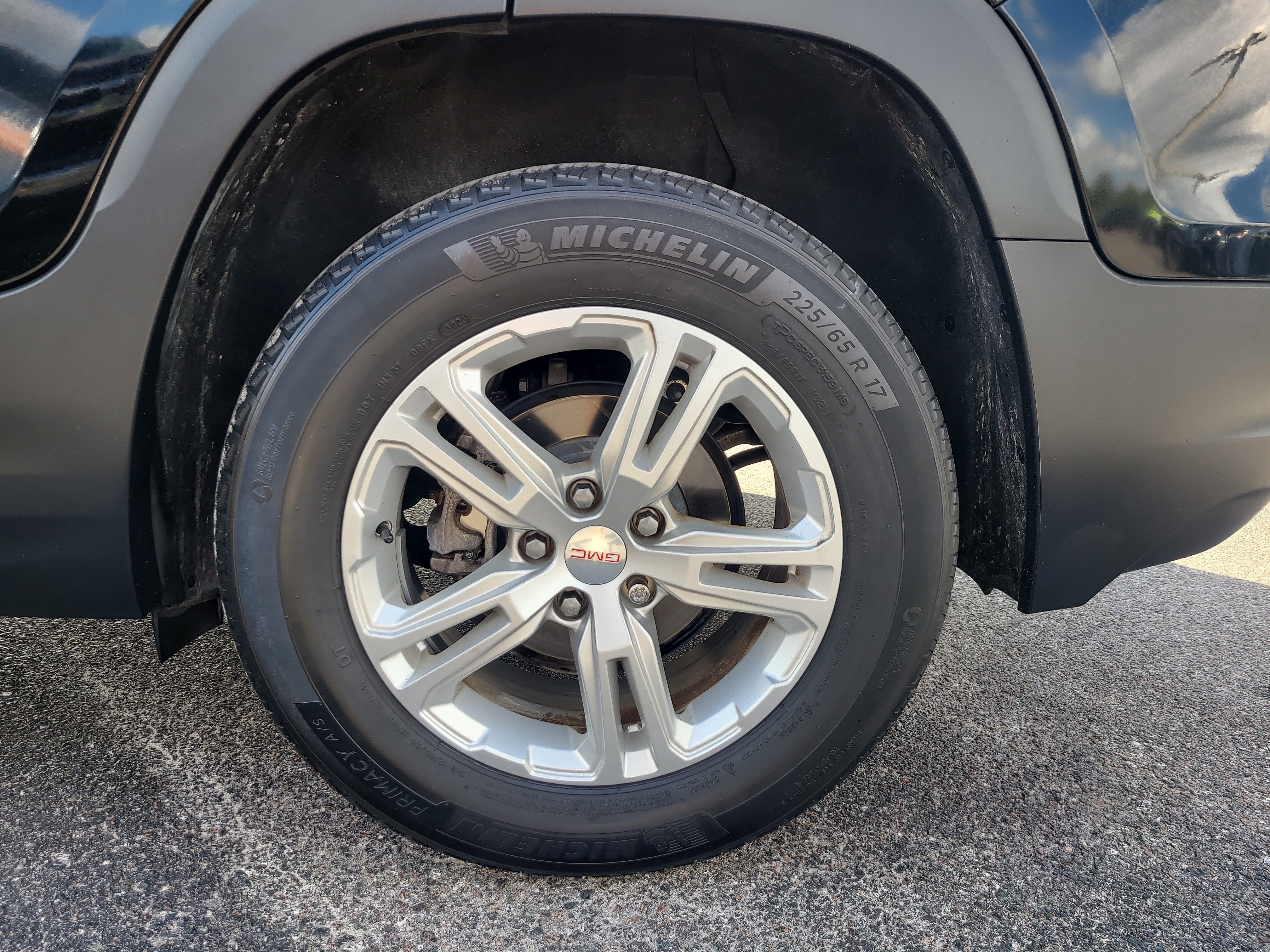 Used 2024 GMC Terrain SLE w/ Driver Convenience Package FWD image 8