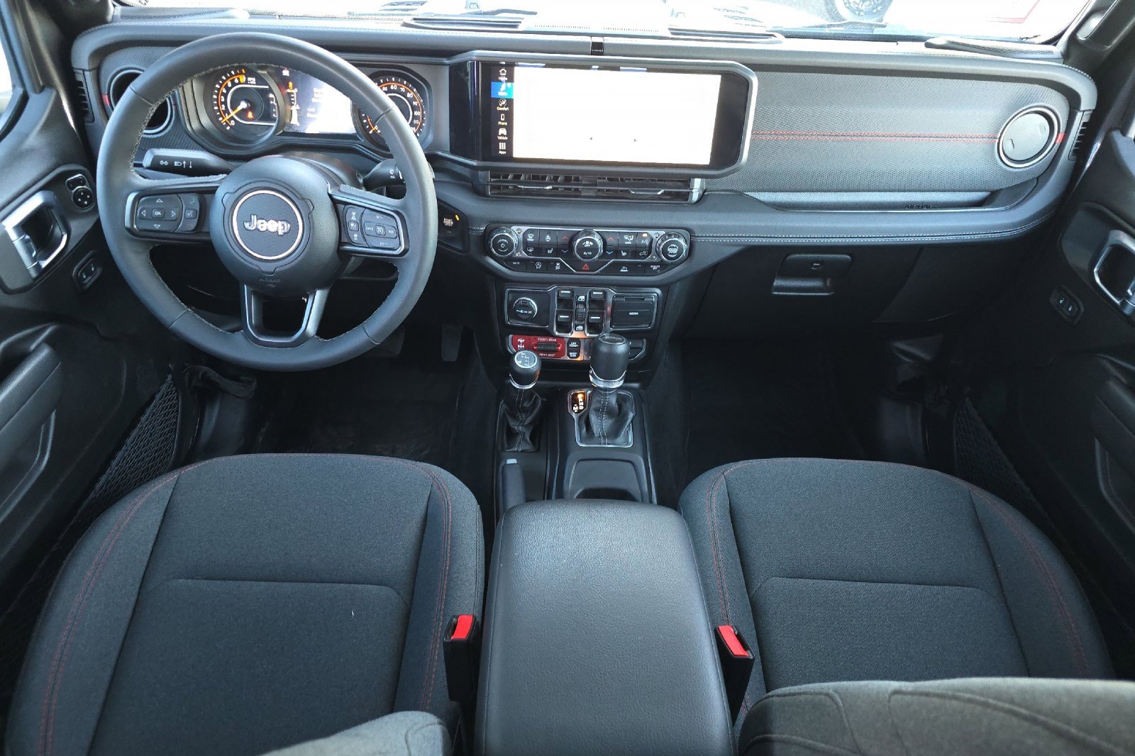 Used 2025 Jeep Gladiator Rubicon w/ Convenience Group image 14