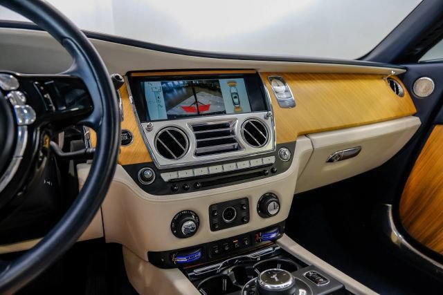 Used 2017 Rolls-Royce Wraith RWD image 37