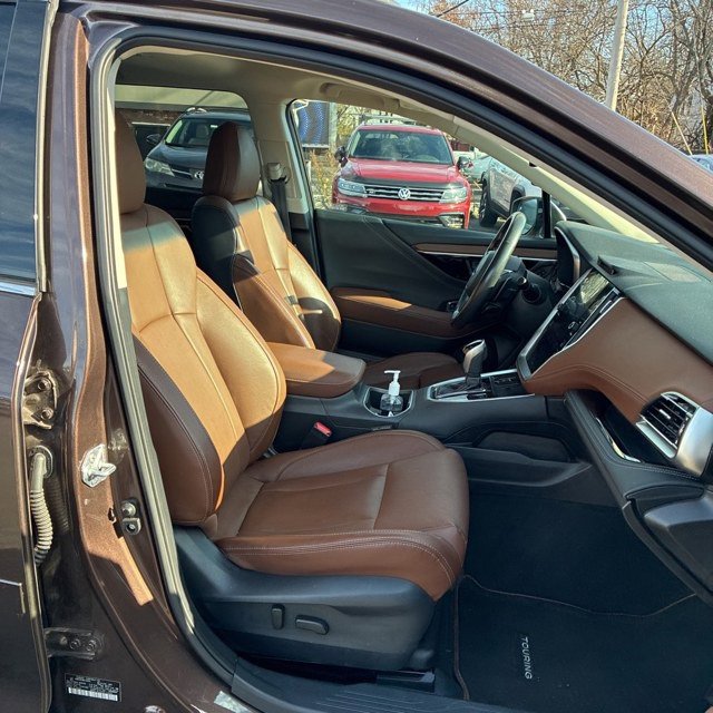 Used 2022 Subaru Outback Touring XT image 3