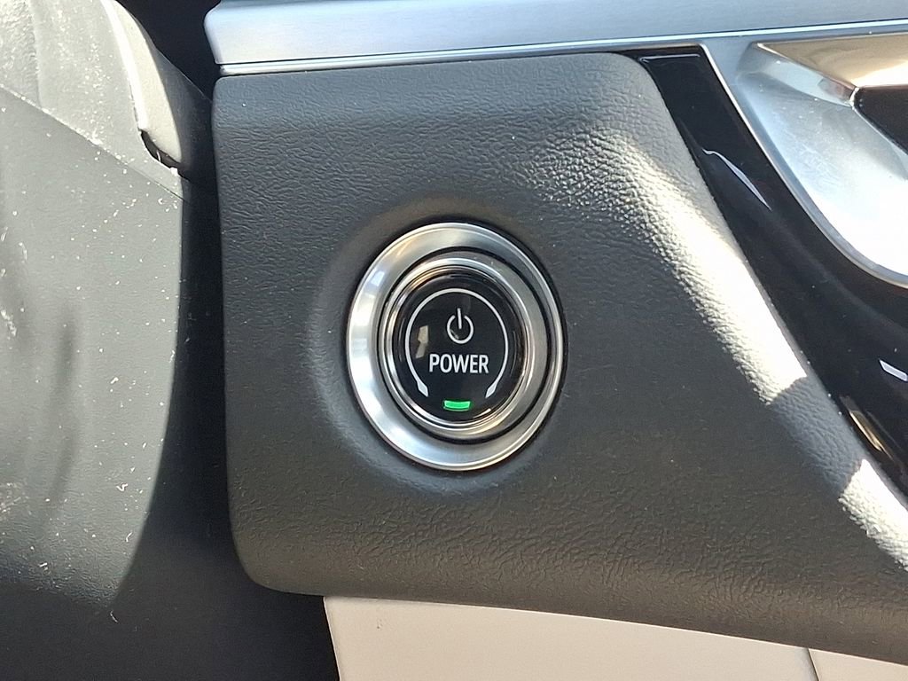 Used 2024 Cadillac Lyriq Luxury AWD/4WD image 24