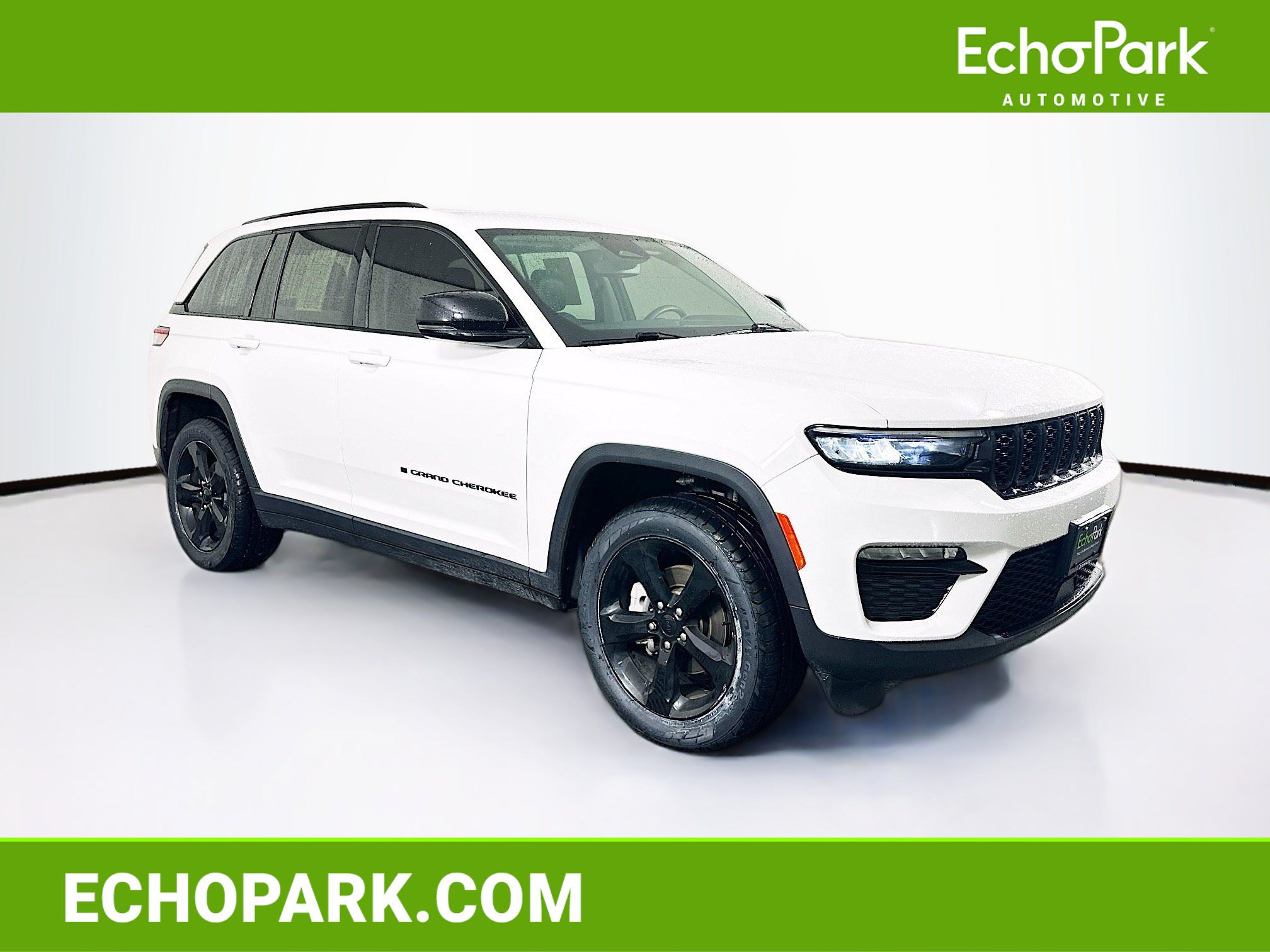 Used 2023 Jeep Grand Cherokee Limited w/ Black Appearance Package RWD image 1
