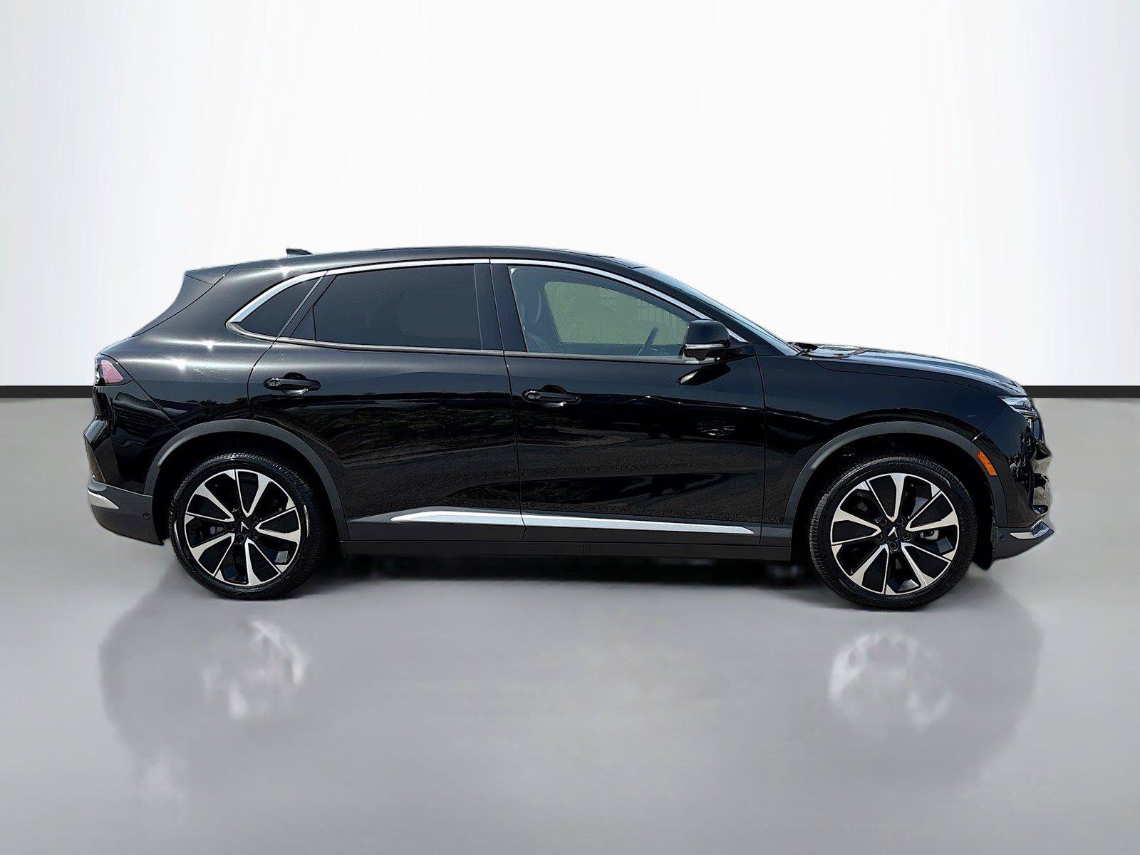 New 2025 VinFast VF 8 Plus AWD/4WD image 8