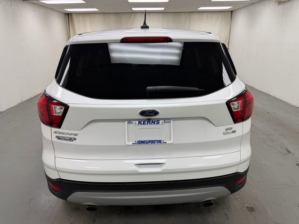 Used 2019 Ford Escape SE image 4