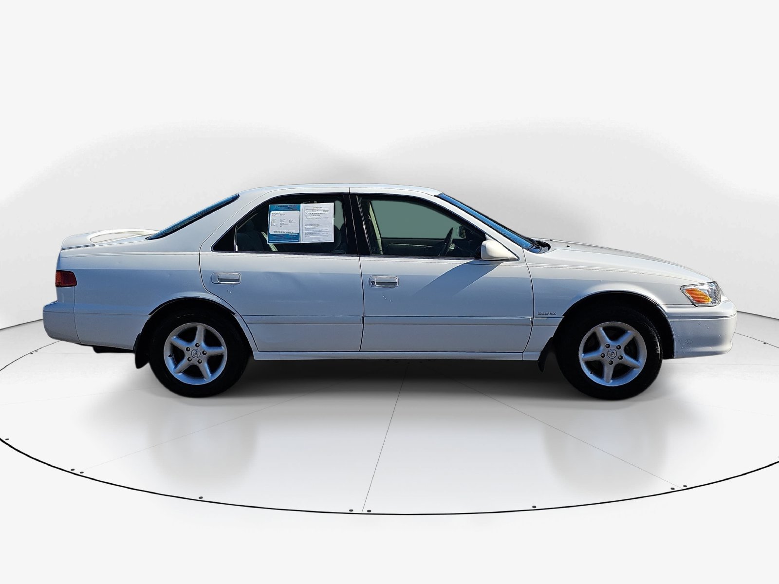Used 2000 Toyota Camry LE FWD image 5