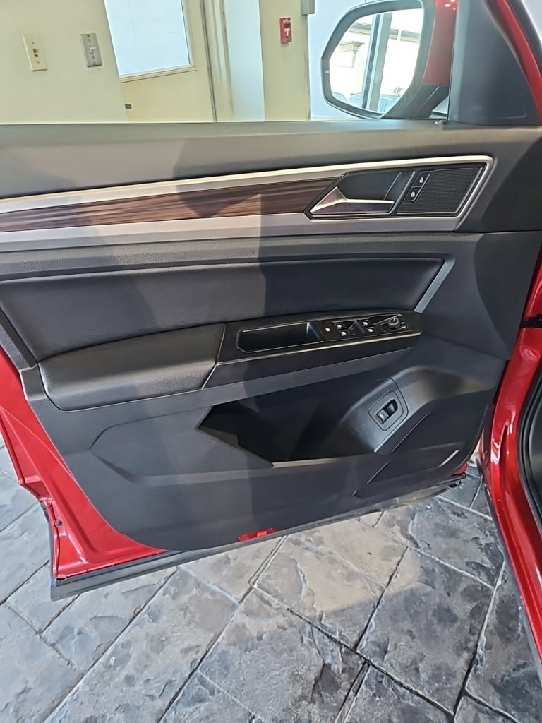 Used 2021 Volkswagen Atlas SE image 24