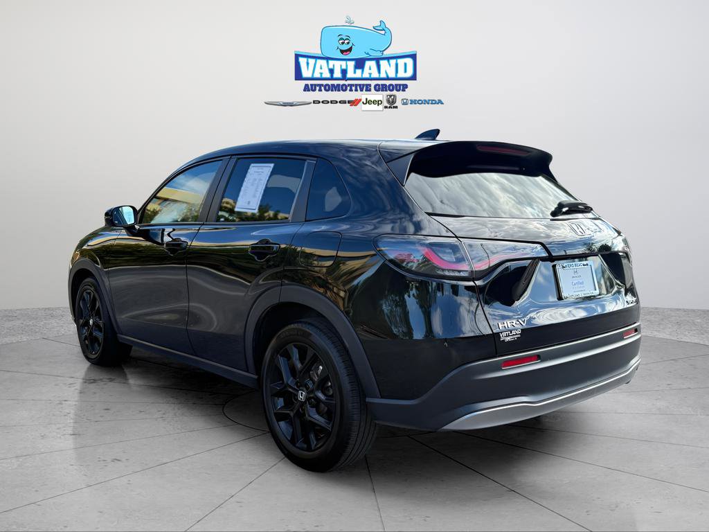 Certified 2025 Honda HR-V Sport image 3