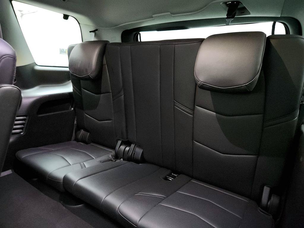 Used 2019 Cadillac Escalade Luxury AWD/4WD image 24