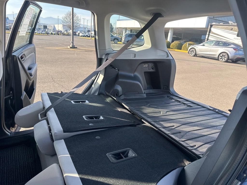 Used 2017 Subaru Forester 2.5i w/ Alloy Wheel Package image 16