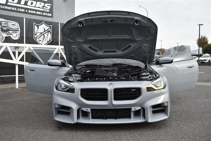 Used 2023 BMW M2 w/ Lighting Package image 31