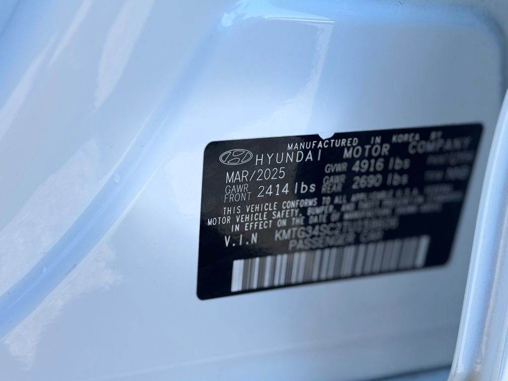 Used 2026 Genesis G70 2.5T Prestige image 10