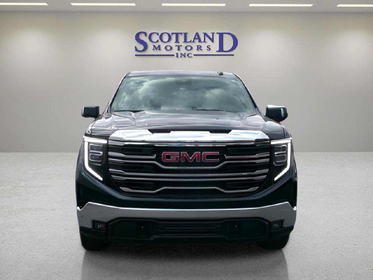 Used 2026 GMC Sierra 1500 SLT AWD/4WD image 3