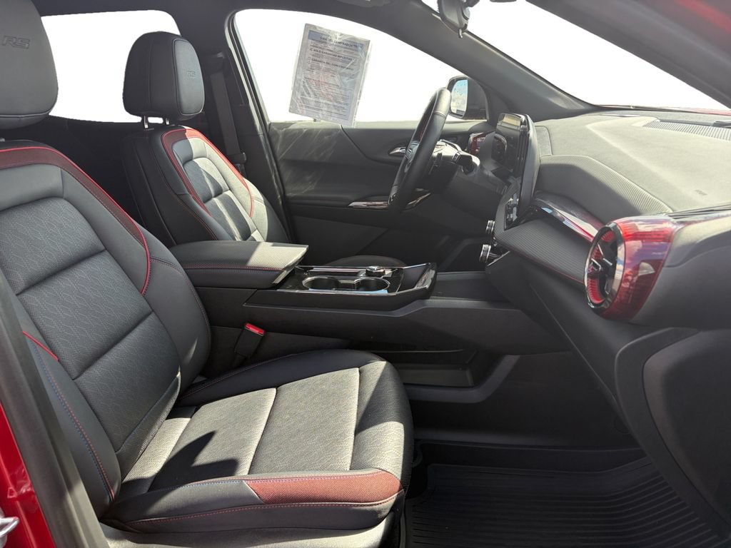 Certified 2026 Chevrolet Equinox RS w/ Convenience Package III FWD image 17