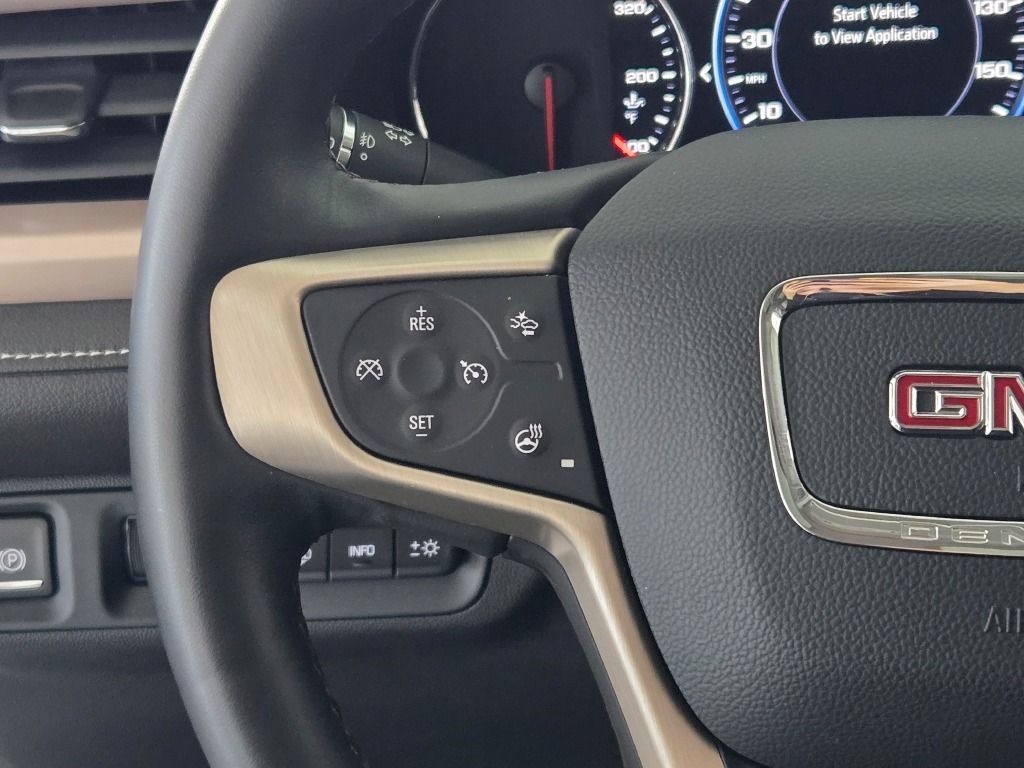 Certified 2023 GMC Acadia Denali w/ Denali Ultimate Package AWD/4WD image 33