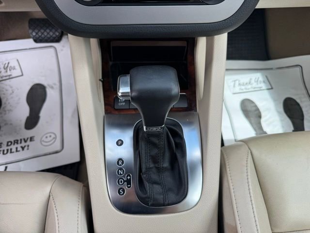 Used 2010 Volkswagen Eos Lux FWD image 22