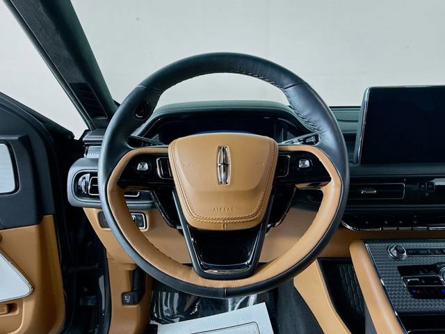 Used 2023 Lincoln Aviator Black Label w/ Dynamic Handling Package image 11