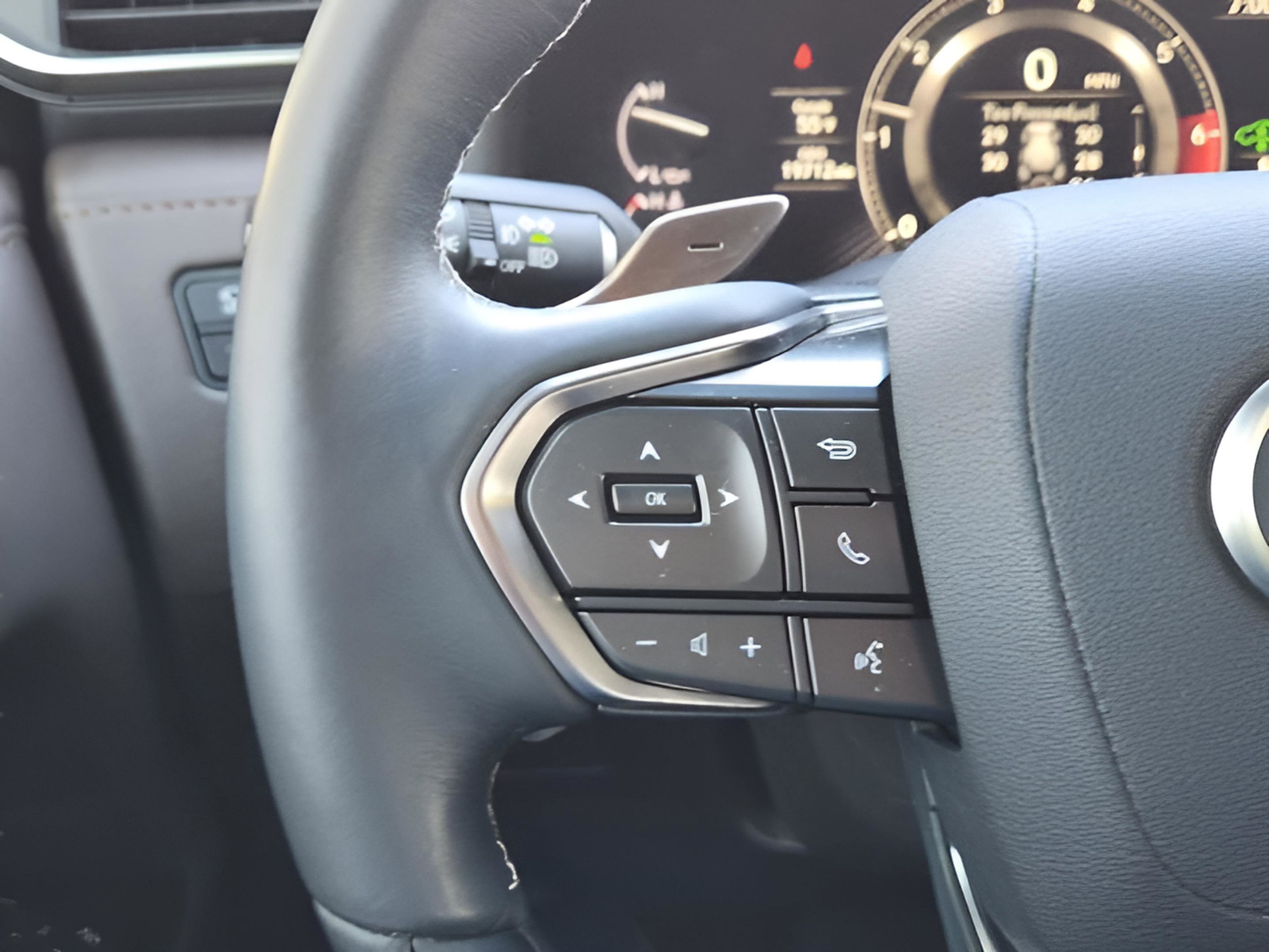 Used 2024 Lexus LX 600 4WD w/ Appearance Package image 48