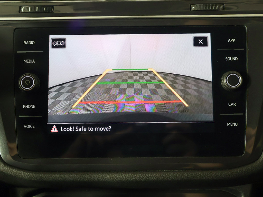 Used 2023 Volkswagen Tiguan SE AWD/4WD image 41