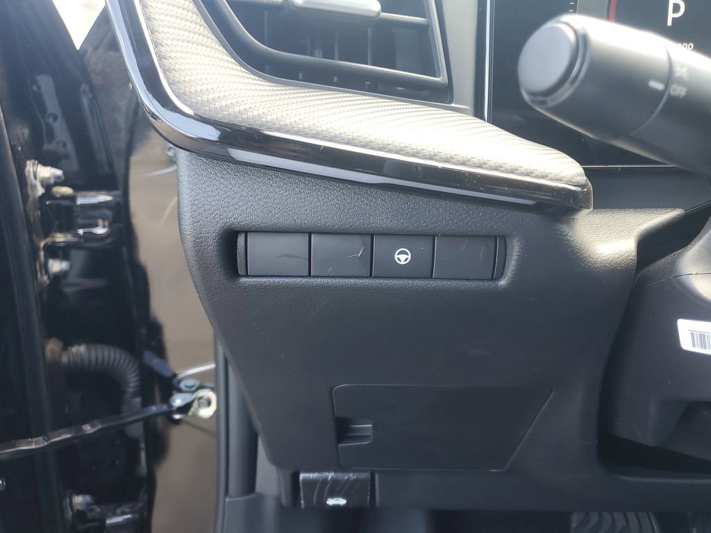 New 2025 Nissan Kicks SR AWD/4WD image 14