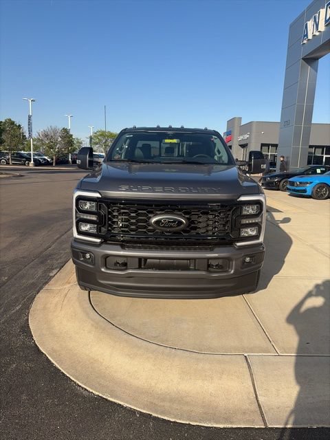 New 2026 Ford F350 Lariat w/ Black Appearance Package AWD/4WD video 2