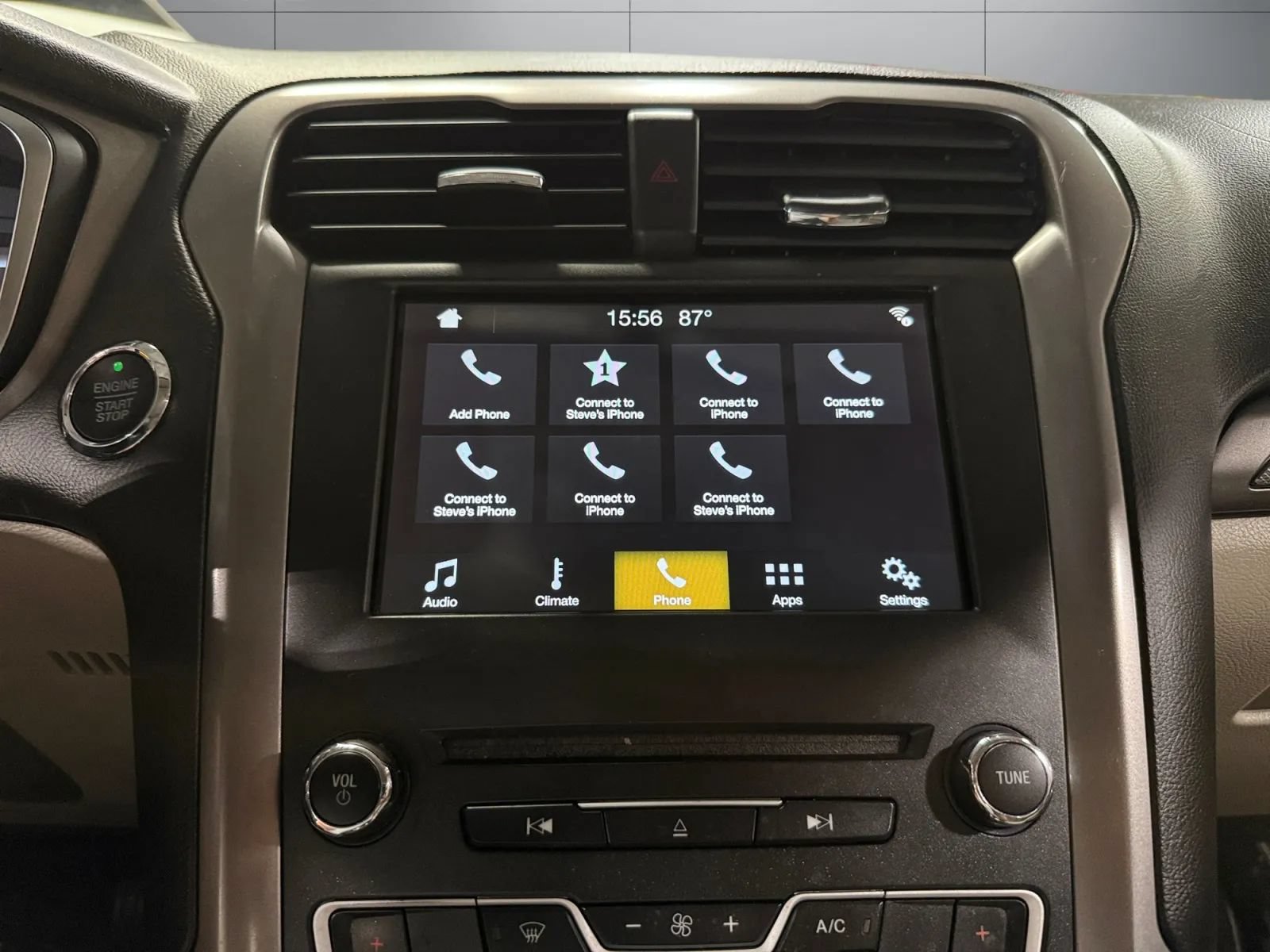 Used 2017 Ford Fusion SE w/ Fusion SE Technology Package FWD image 32