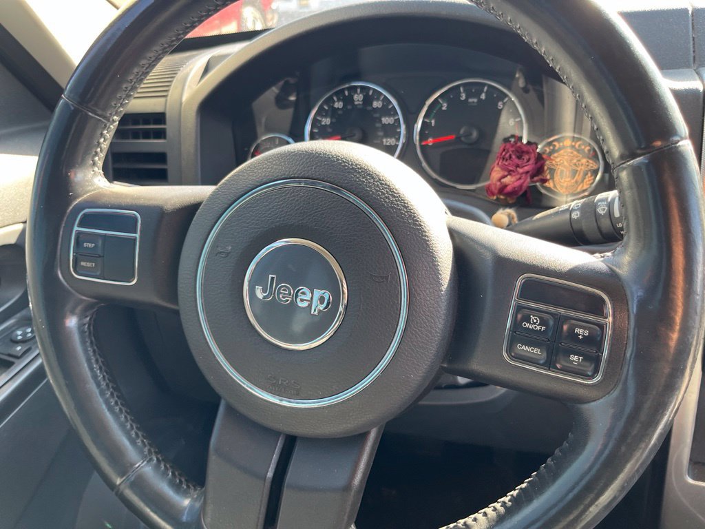 Used 2011 Jeep Liberty Sport w/ Popular Equipment Group AWD/4WD image 11