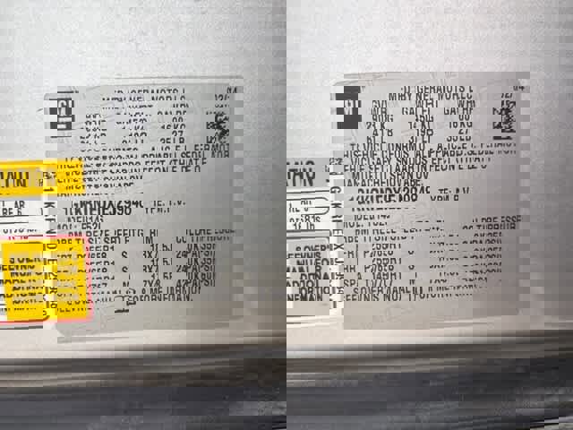 Used 2014 GMC Acadia SLE image 21