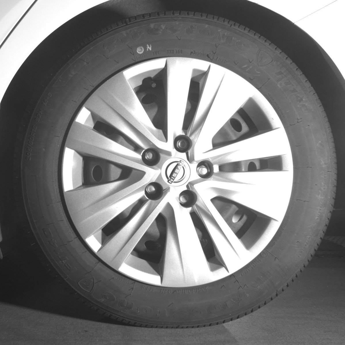 Used 2025 Nissan Sentra S image 14