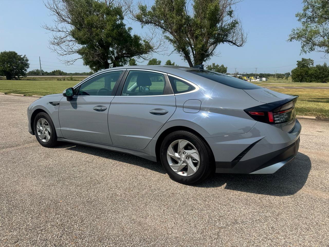 Used 2025 Hyundai Sonata SE FWD image 5