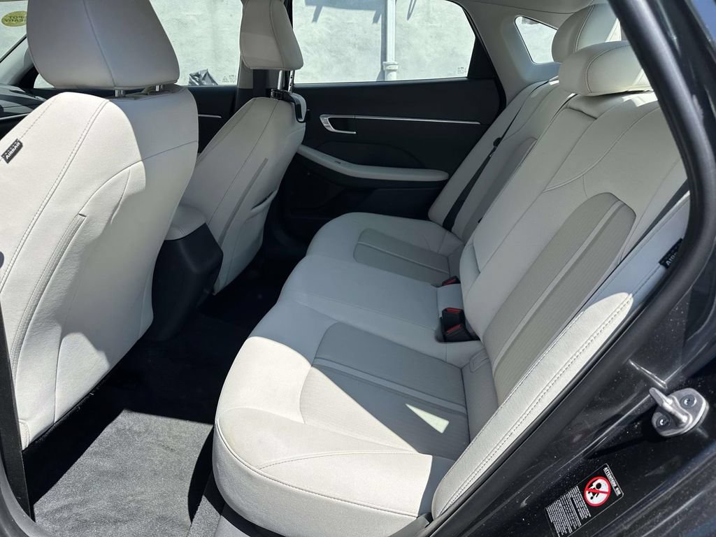 Used 2023 Hyundai Sonata SEL FWD image 9