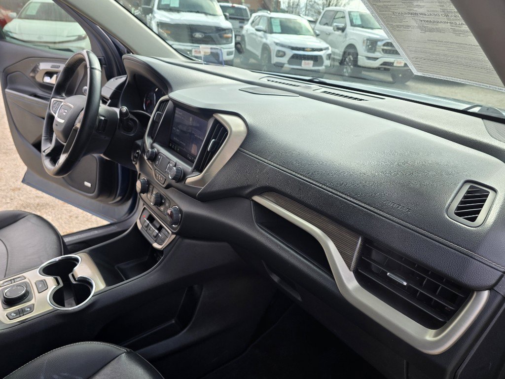 Used 2024 GMC Terrain Denali image 12