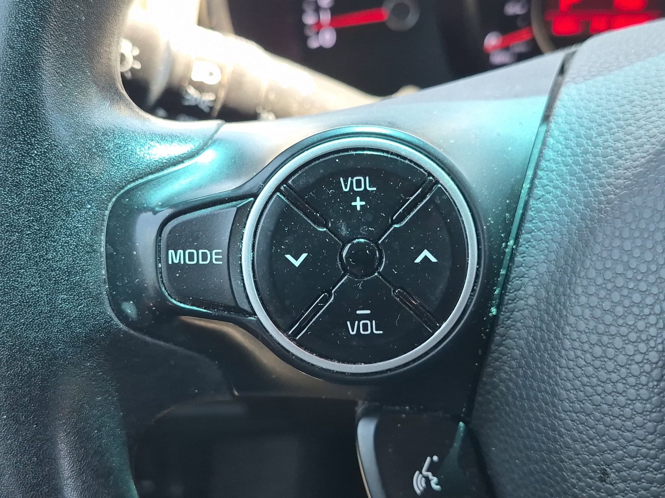 Used 2016 Kia Soul + FWD image 21
