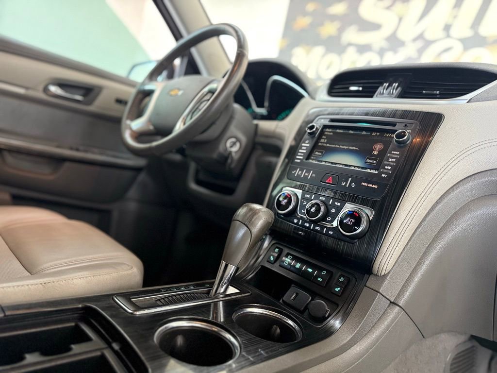 Used 2015 Chevrolet Traverse LTZ FWD image 46