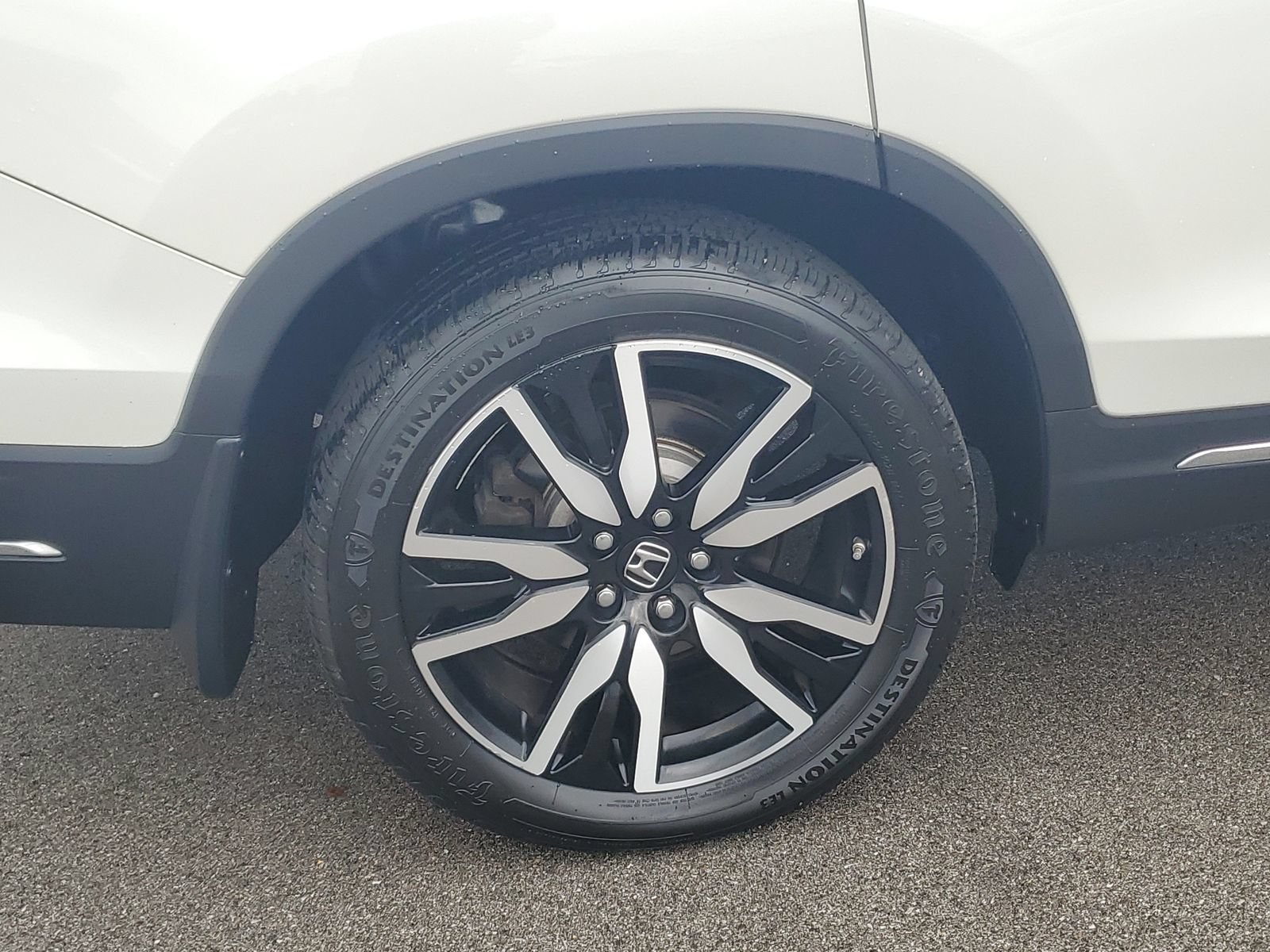 Used 2019 Honda Pilot Touring image 5