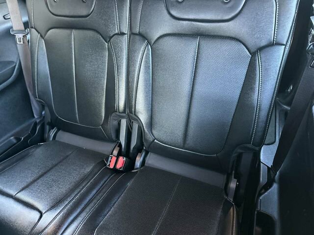 Used 2024 Jeep Grand Cherokee L Limited w/ Luxury Tech Group II image 18