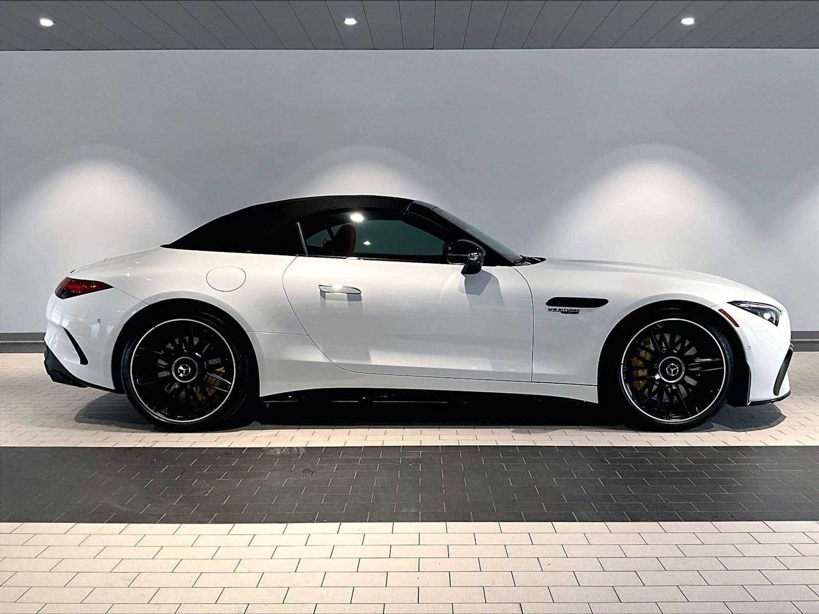 Used 2023 Mercedes-Benz SL 55 AMG 4MATIC image 11