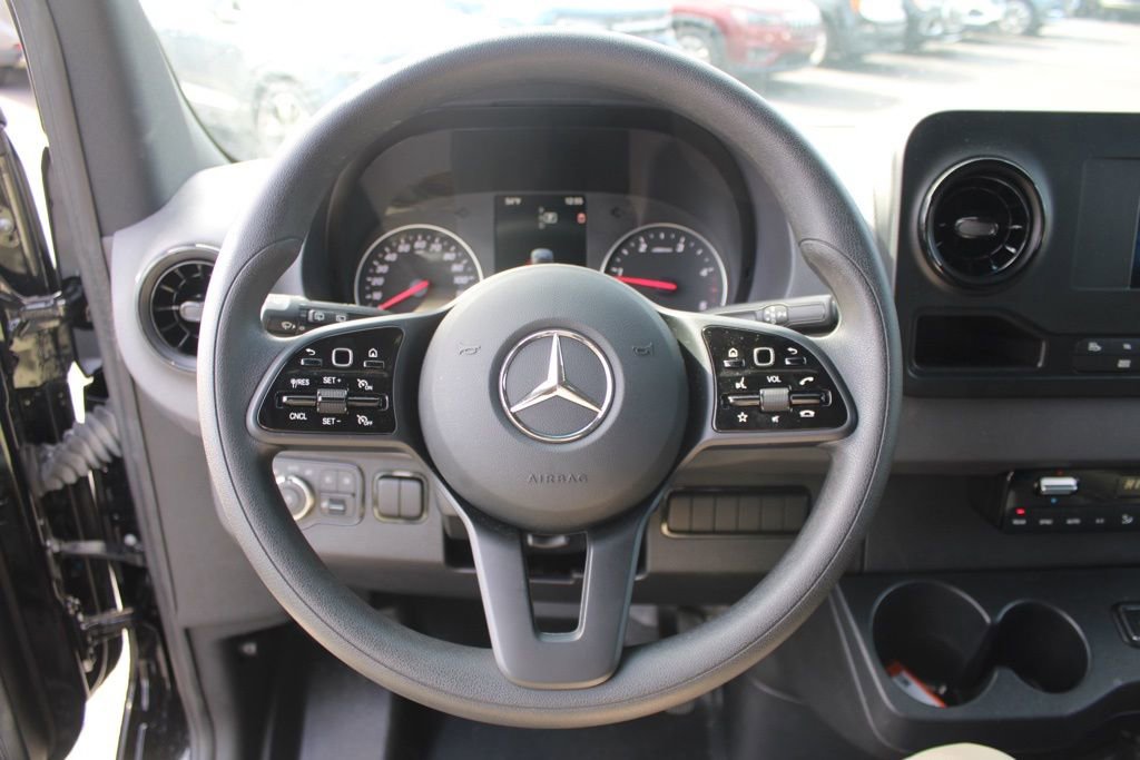 Used 2024 Mercedes-Benz Sprinter 2500 image 22