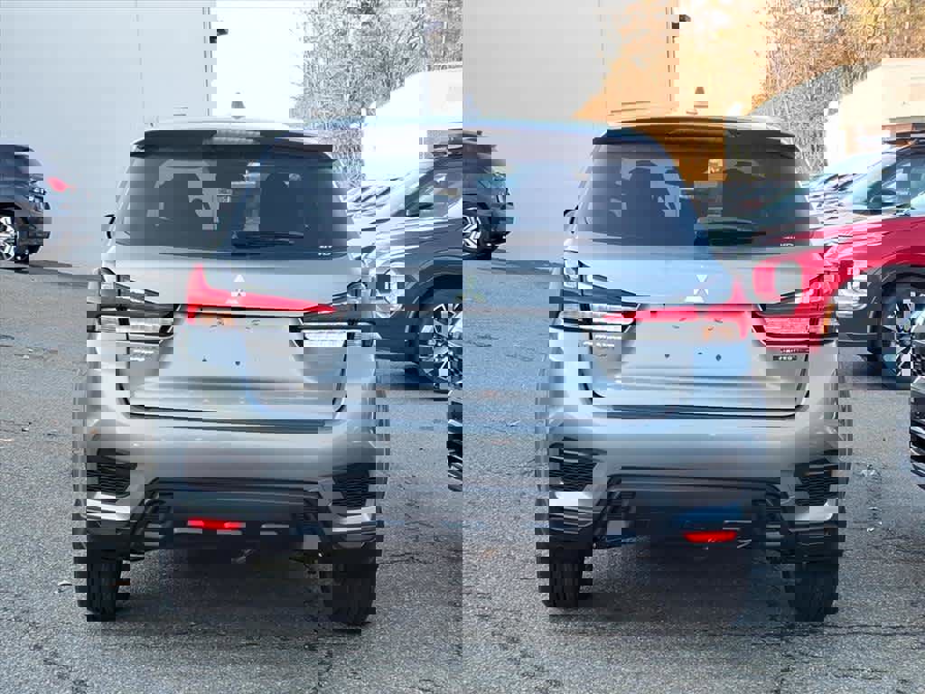 New 2026 Mitsubishi Outlander Sport LE image 4