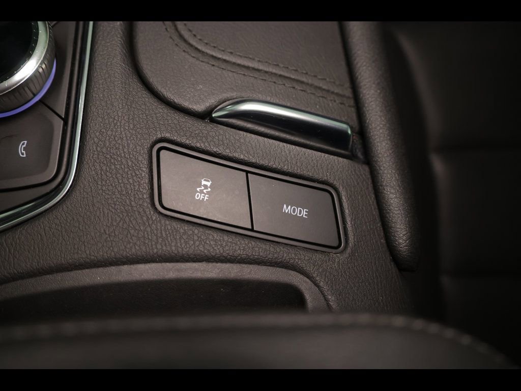 Used 2023 Cadillac XT5 Premium Luxury w/ LPO, Floor Liner Package AWD/4WD image 32