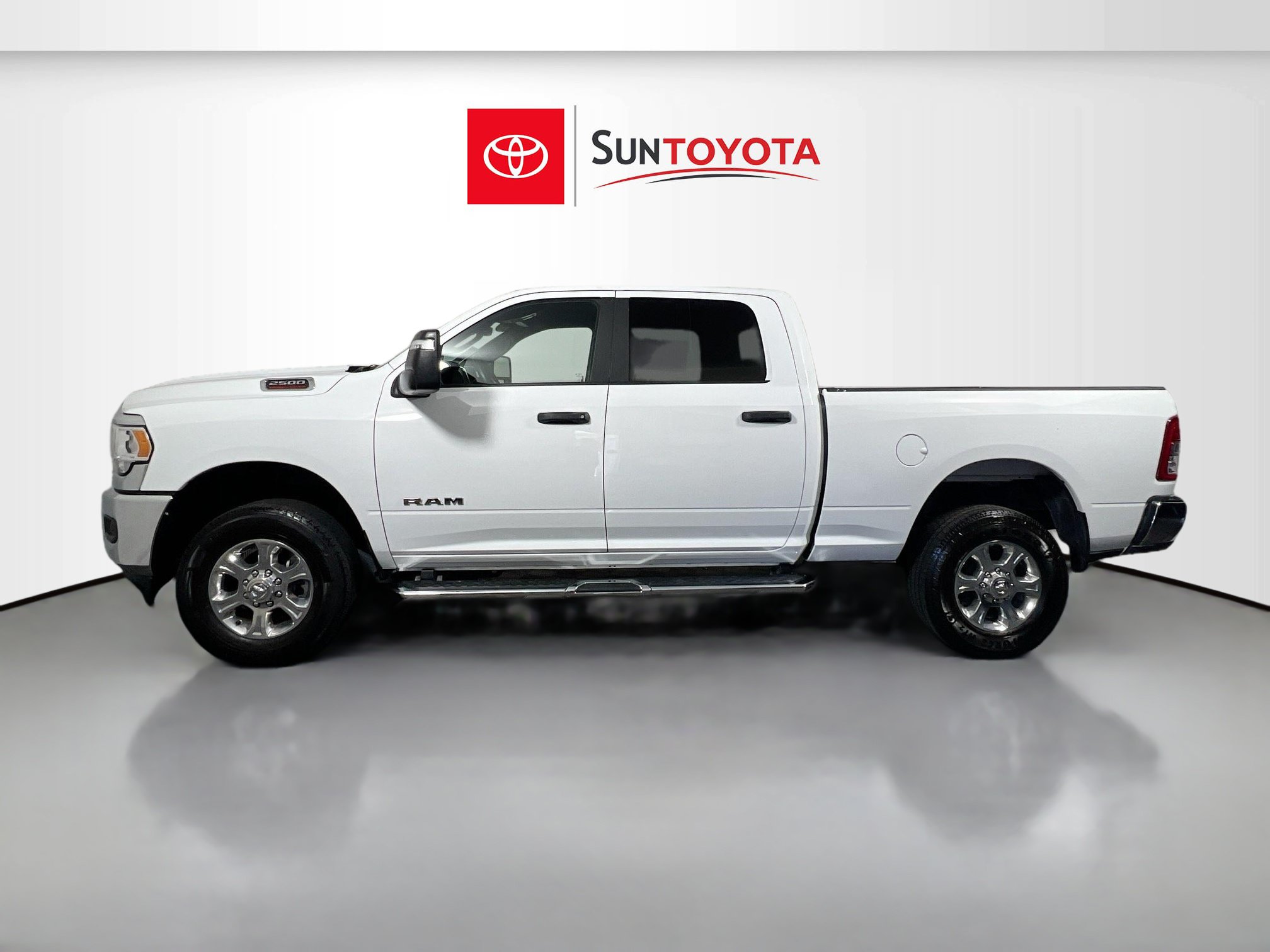 Used 2024 RAM 2500 Big Horn AWD/4WD image 7