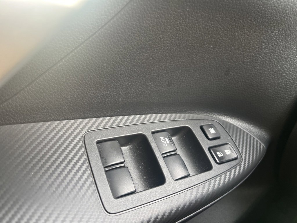 Used 2020 Mitsubishi Eclipse Cross SE image 24