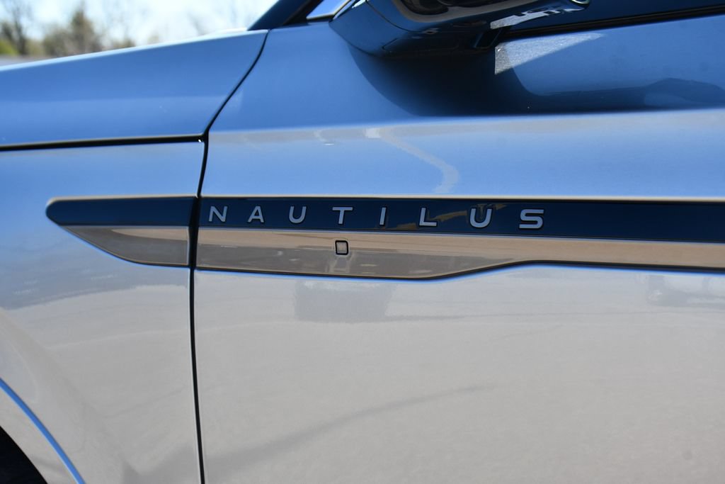 Used 2024 Lincoln Nautilus Black Label AWD/4WD image 43