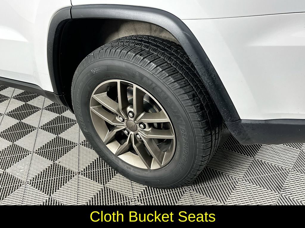Used 2016 Jeep Grand Cherokee Laredo 75th Anniversary image 37