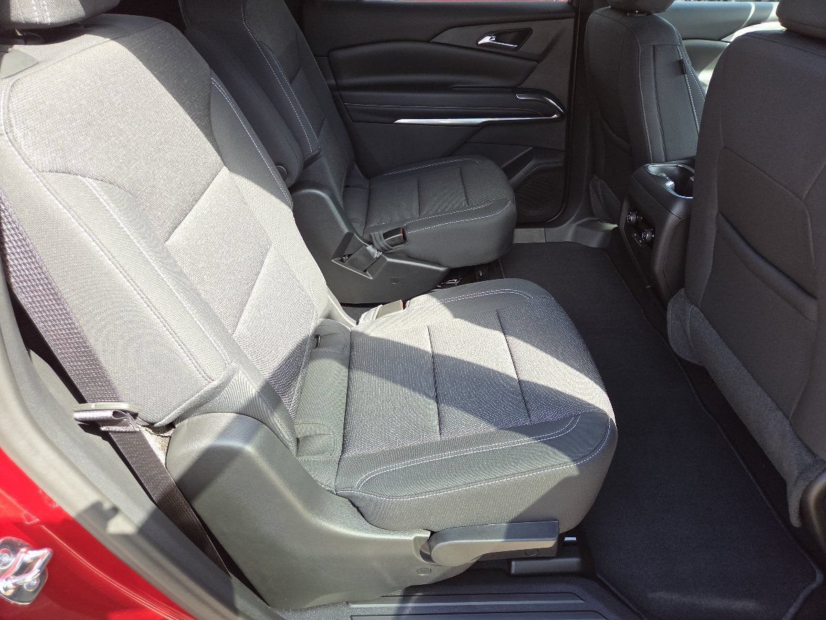 New 2027 Chevrolet Traverse LT AWD/4WD image 25