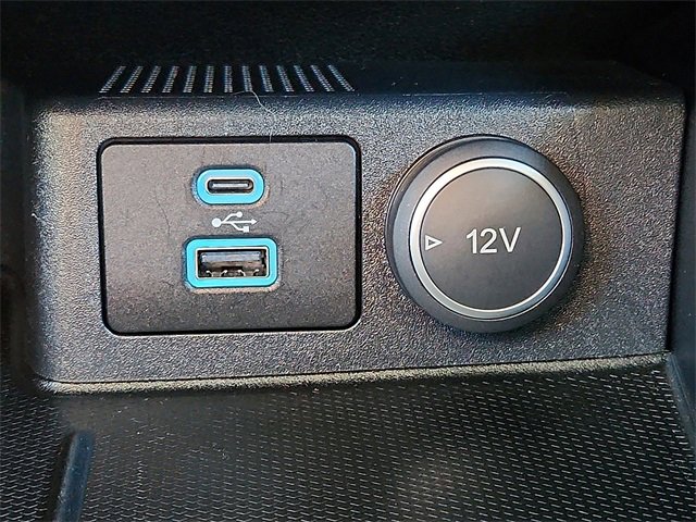 Used 2021 Ford Escape SE image 23