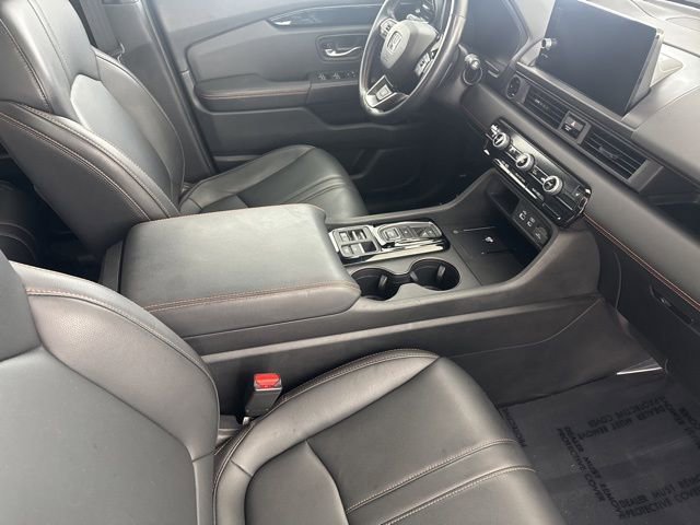 Certified 2025 Honda Pilot TrailSport image 27