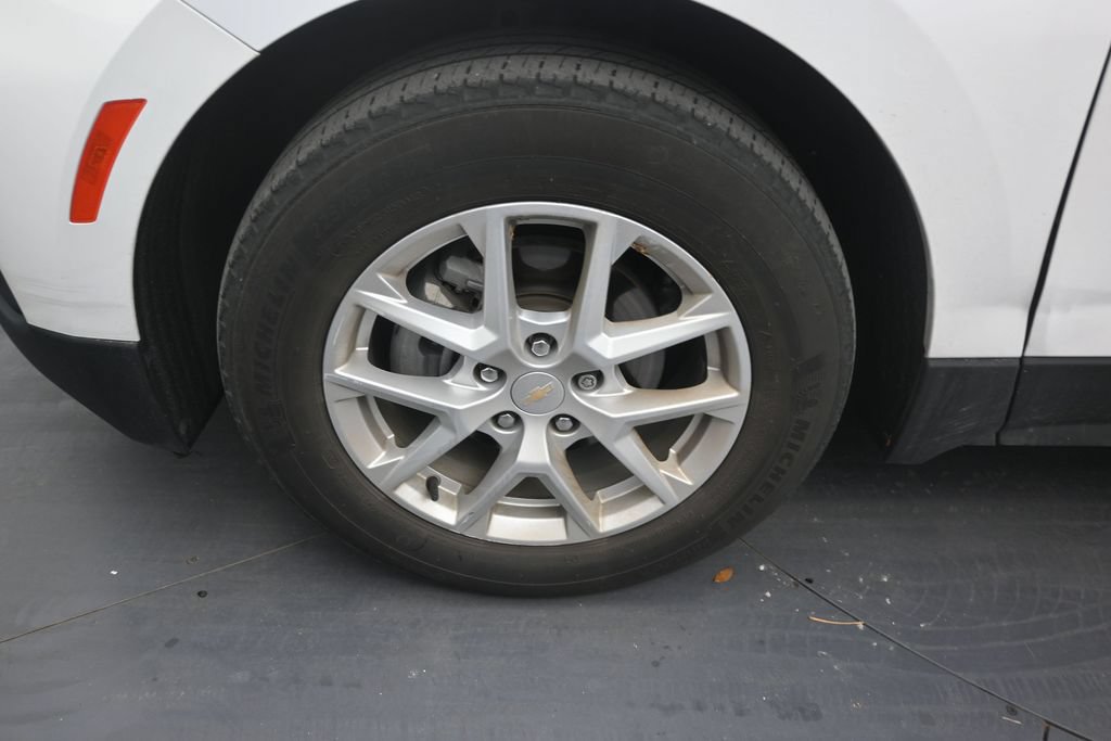 Used 2024 Chevrolet Equinox LS FWD image 9