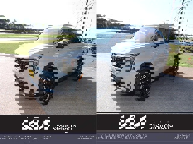 Certified 2025 Kia Sorento S image 1