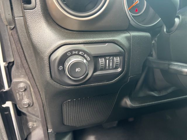Used 2018 Jeep Wrangler Unlimited Sport S image 8